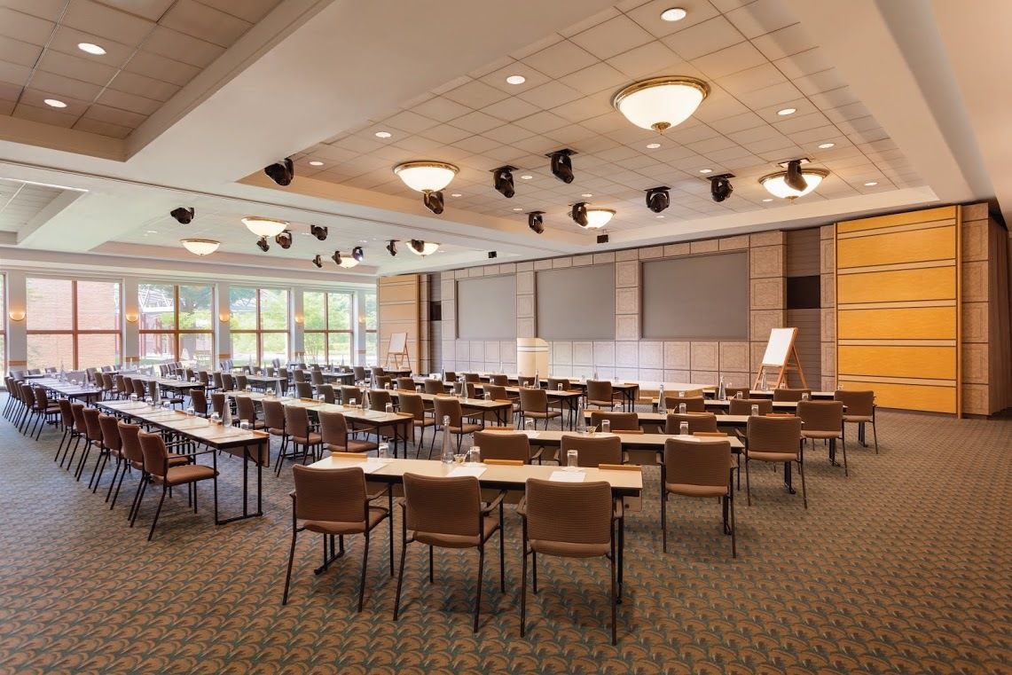 Palisades Premier Conference Center Hotel Exterior photo