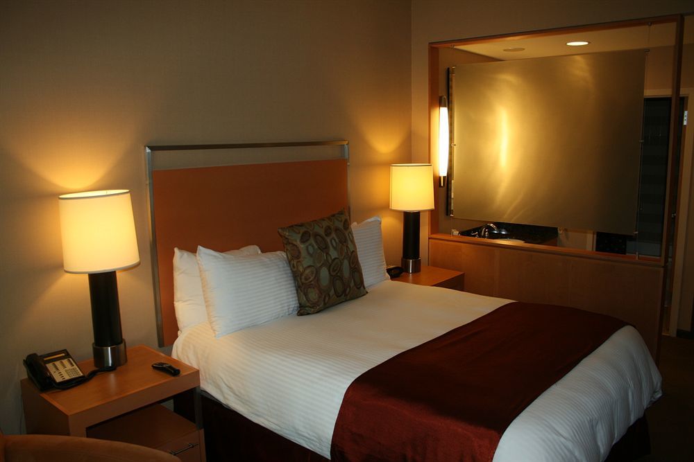 Palisades Premier Conference Center Hotel Exterior photo